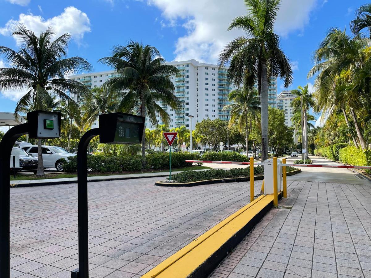 מיאמי ביץ' Sunny Isles Comfor Apartments Ocean Reserve מראה חיצוני תמונה